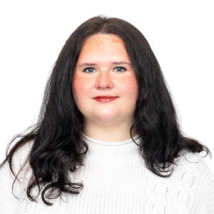 Kaitlyn Corsarie, Analyst